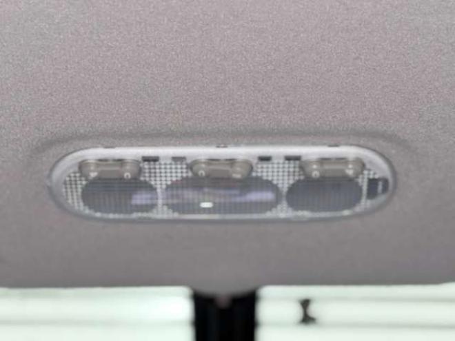 セレナ2.0 ハイウェイスター 4WD　防錆塗装4WDTVナビBカメ 2000