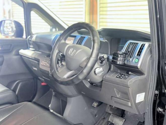 ステップワゴン2.0 L 4WD　下廻防錆 2000