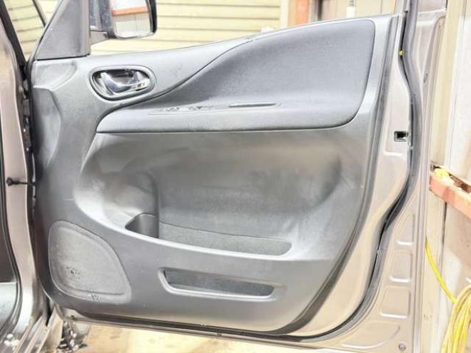 セレナ2.0 20X 4WD　防錆塗装4WDTVナビBカメドラレコ後席モニタ 2000