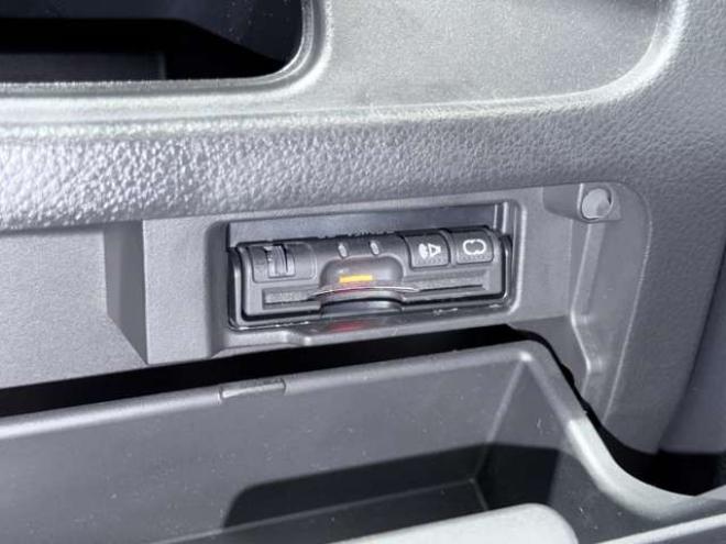 セレナ2.0 20X 4WD　防錆塗装4WDTVナビBカメドラレコ後席モニタ 2000