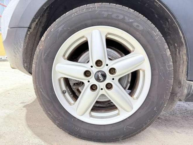 ミニクロスオーバー クーパー オール4　防錆塗装TVナビETC夏冬タイヤ 正規輸入車 4WD 1600