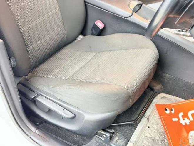 アベンシスワゴン2.0 Xi　防錆塗装TVナビエンスタ夏冬タイヤETCドラレコ 2WD 2000