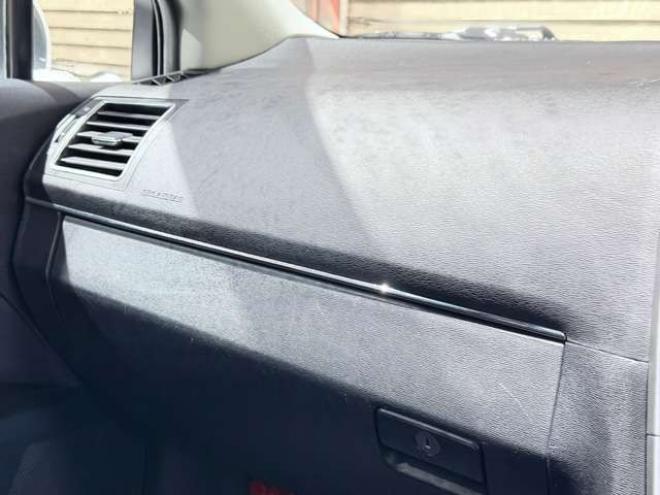 アベンシスワゴン2.0 Xi　防錆塗装TVナビエンスタ夏冬タイヤETCドラレコ 2WD 2000