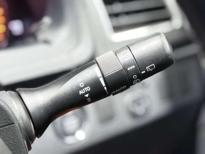 アベンシスワゴン2.0 Xi　防錆塗装TVナビエンスタ夏冬タイヤETCドラレコ 2WD 2000