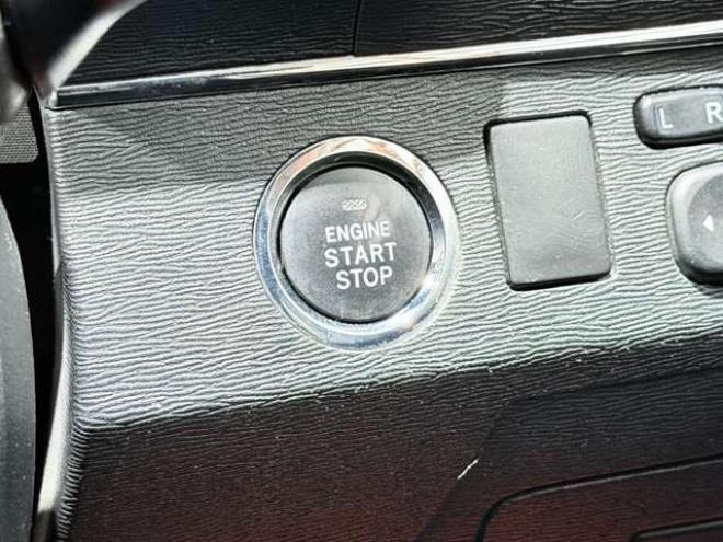 アベンシスワゴン2.0 Xi　防錆塗装TVナビエンスタ夏冬タイヤETCドラレコ 2WD 2000