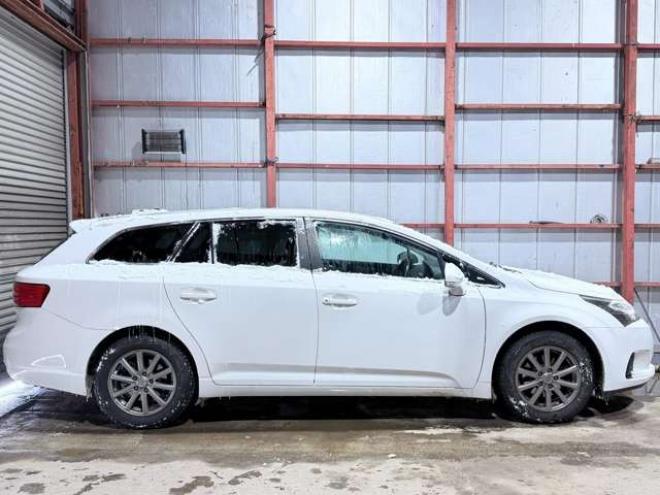 アベンシスワゴン2.0 Xi　防錆塗装TVナビエンスタ夏冬タイヤETCドラレコ 2WD 2000