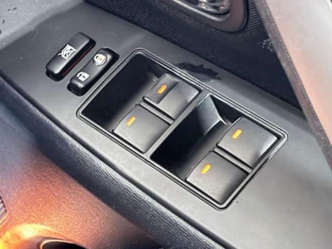 アベンシスワゴン2.0 Xi　防錆塗装TVナビエンスタ夏冬タイヤETCドラレコ 2WD 2000