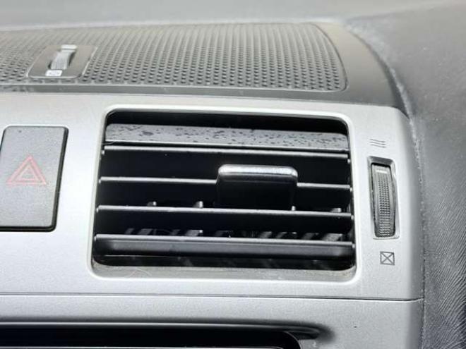 アベンシスワゴン2.0 Xi　防錆塗装TVナビエンスタ夏冬タイヤETCドラレコ 2WD 2000