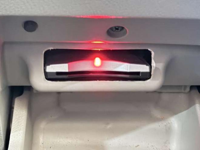 オデッセイ2.4 M 4WD　防錆塗装TVナビBカメETC 2400