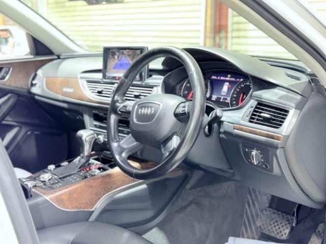 アウディA6アバント 2.8 FSI クワトロ 4WD　下廻防錆TVナビBカメETC 正規輸入車 2800