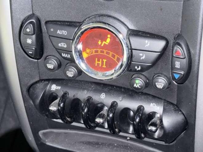 ミニクロスオーバー クーパー D オール4 4WD　防錆塗装4WDアンドロイドナビBカメETC 正規輸入車 2000