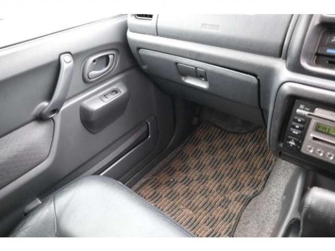 ジムニーランドベンチャー 4WD　R9/2月・ターボ・タイミングチェーン式 660