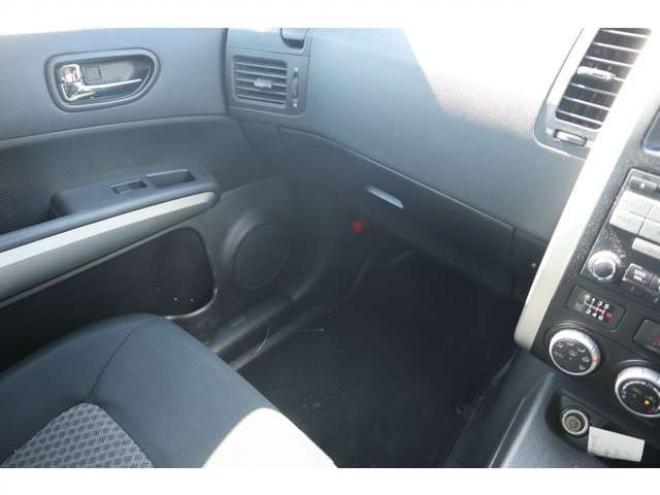 エクストレイル2.0 20GT ディーゼルターボ 4WD　6速MT・ナビ・TV・バックカメラ・スマートキー 2000