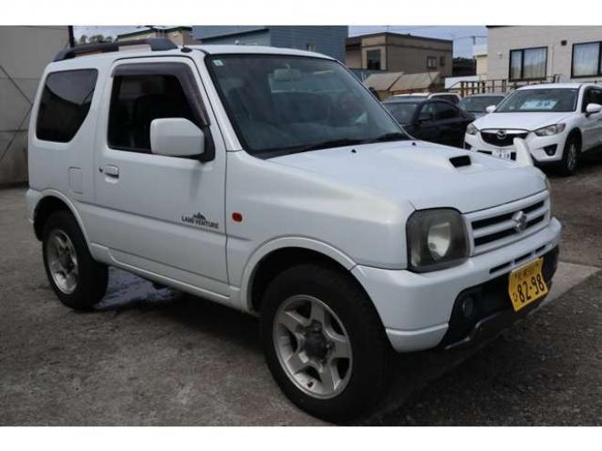 ジムニーランドベンチャー 4WD　AT・4WD・ターボ・修復なし・R8/6月 660