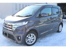 デイズ　X 4WD　ナビ・TV・バックカメラ・アイドリングストップ・R9/9月・走行すくない1.6万キロ 660