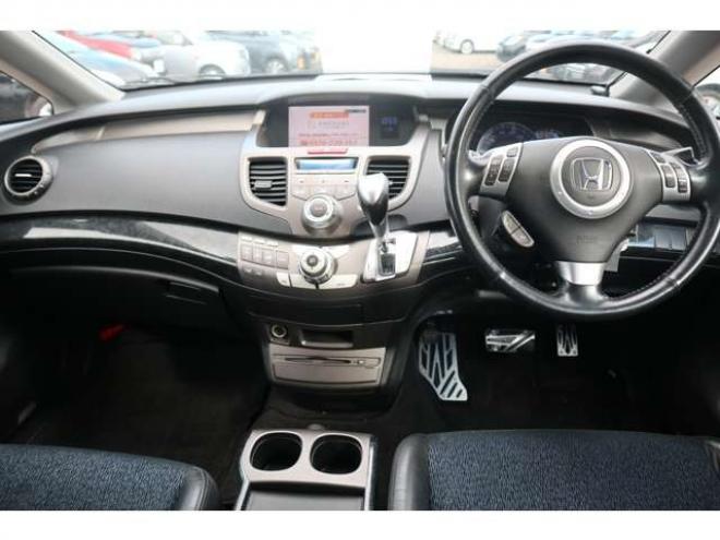 オデッセイ2.4 アブソルート 4WD　ナビ・TV・バックカメラ・Tチェーン式 2400