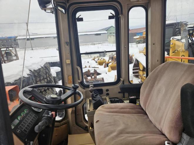 ホイールローダLX100-2C　マルチプラウ＆バケット　旭川ヤード