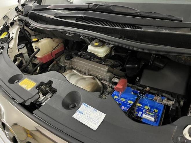 ヴェルファイア本州仕入　禁煙車　両側パワースライドドア　社外１８インチブラポリＡＷ　社外１７ＡＷ＋スタッドレスタイヤ付　ＫＥＮＷＯＯＤナビ　フルセグ地デジ　ＤＶＤ再生　Ｂｌｕｅｔｏｏｔｈオーディオ　バックカメラ 4WD 2400 5Dr