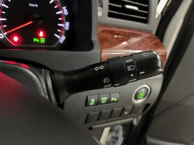 ヴェルファイア本州仕入　禁煙車　両側パワースライドドア　社外１８インチブラポリＡＷ　社外１７ＡＷ＋スタッドレスタイヤ付　ＫＥＮＷＯＯＤナビ　フルセグ地デジ　ＤＶＤ再生　Ｂｌｕｅｔｏｏｔｈオーディオ　バックカメラ 4WD 2400 5Dr