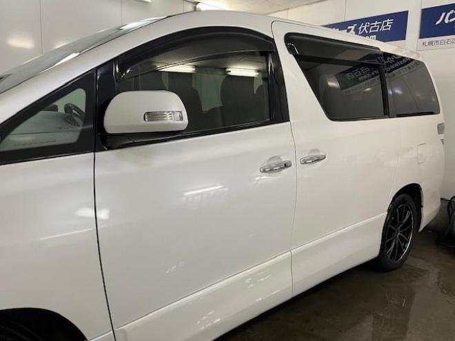ヴェルファイア本州仕入　禁煙車　両側パワースライドドア　社外１８インチブラポリＡＷ　社外１７ＡＷ＋スタッドレスタイヤ付　ＫＥＮＷＯＯＤナビ　フルセグ地デジ　ＤＶＤ再生　Ｂｌｕｅｔｏｏｔｈオーディオ　バックカメラ 4WD 2400 5Dr