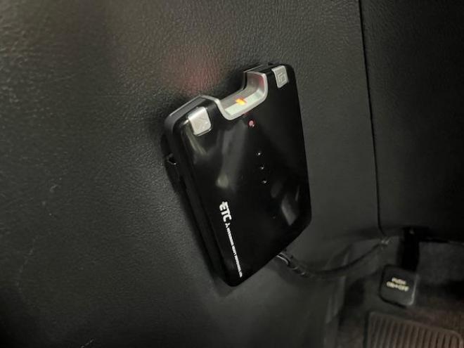 ヴェルファイア本州仕入　禁煙車　両側パワースライドドア　社外１８インチブラポリＡＷ　社外１７ＡＷ＋スタッドレスタイヤ付　ＫＥＮＷＯＯＤナビ　フルセグ地デジ　ＤＶＤ再生　Ｂｌｕｅｔｏｏｔｈオーディオ　バックカメラ 4WD 2400 5Dr