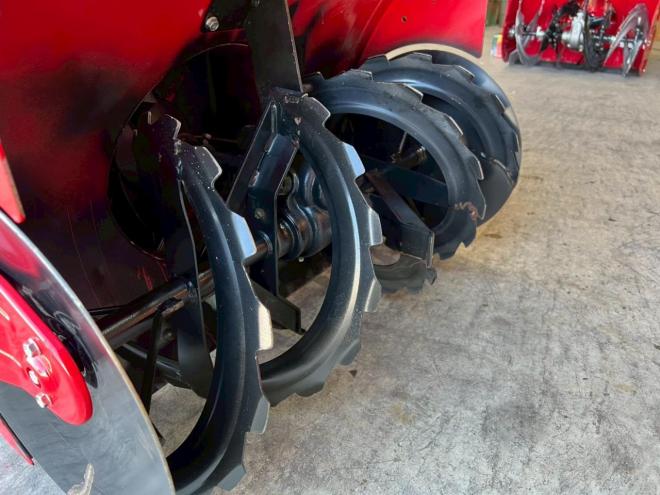 除雪機WADO　SXC1070H！オーガ上下電動油圧式！左右旋回レバー！電動シューター