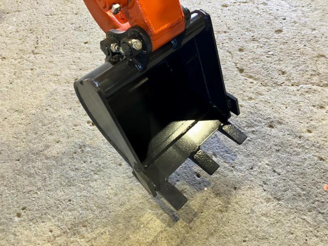 バックホー日立　未使用　ミニユンボ　ZX8U-2　建機