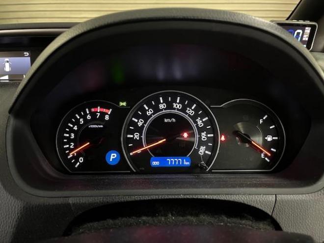 ヴォクシー本州仕入　ワンオーナー　アルパインリアモニター　ストラーダナビ　フルセグ地デジ　ＤＶＤ再生　Ｂｌｕｅｔｏｏｔｈオーディオ　バックカメラ　純正エンジンスターター　純正ＬＥＤヘッドライト　純正ＥＴＣ 4WD 2000 5Dr