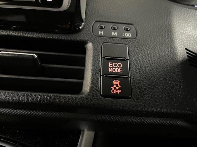 ヴォクシー本州仕入　ワンオーナー　アルパインリアモニター　ストラーダナビ　フルセグ地デジ　ＤＶＤ再生　Ｂｌｕｅｔｏｏｔｈオーディオ　バックカメラ　純正エンジンスターター　純正ＬＥＤヘッドライト　純正ＥＴＣ 4WD 2000 5Dr