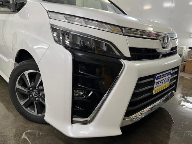 ヴォクシー本州仕入　ワンオーナー　アルパインリアモニター　ストラーダナビ　フルセグ地デジ　ＤＶＤ再生　Ｂｌｕｅｔｏｏｔｈオーディオ　バックカメラ　純正エンジンスターター　純正ＬＥＤヘッドライト　純正ＥＴＣ 4WD 2000 5Dr