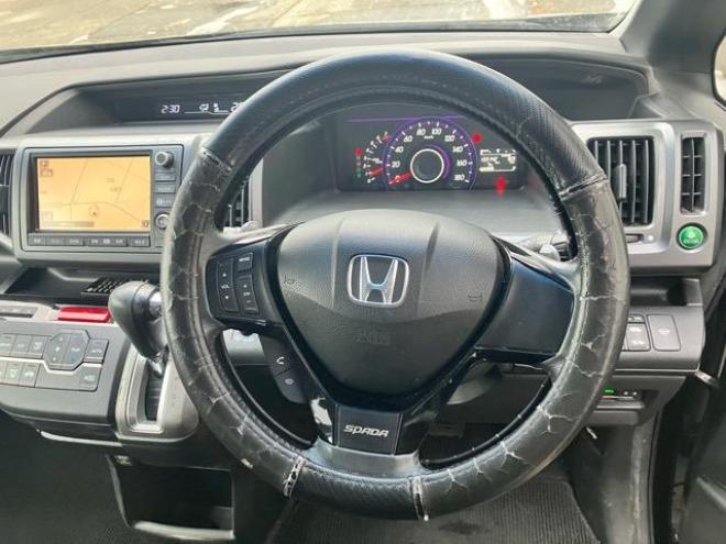 ステップワゴンスパーダ　Z 4WD 2000 5Dr