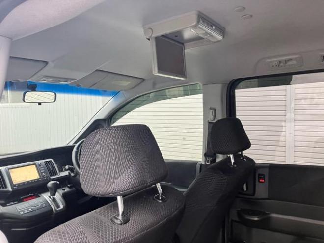 ステップワゴンスパーダ　Z 4WD 2000 5Dr