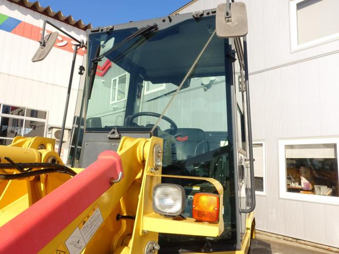 ホイールローダヤンマー V4-7  バケット容量0.5m3