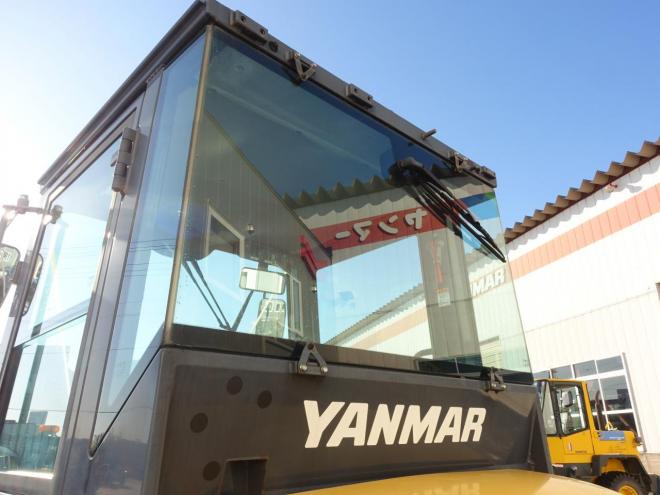 ホイールローダヤンマー V4-7  バケット容量0.5m3