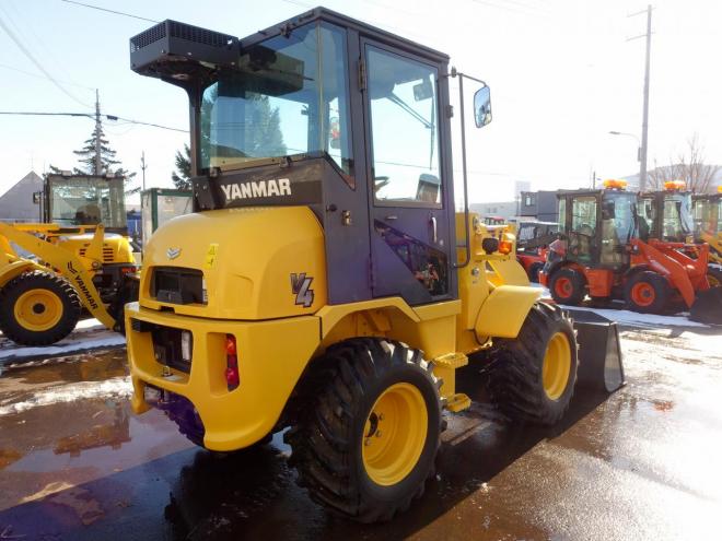 ホイールローダヤンマー V4-7  バケット容量0.5m3