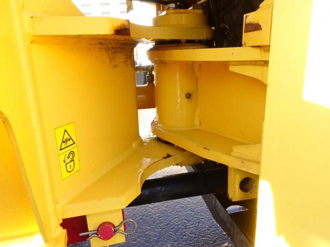 ホイールローダヤンマー V4-7  バケット容量0.5m3