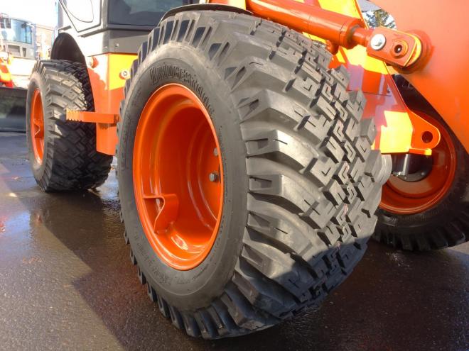 ホイールローダ日立 ZW50-5B  バケット容量0.6m3