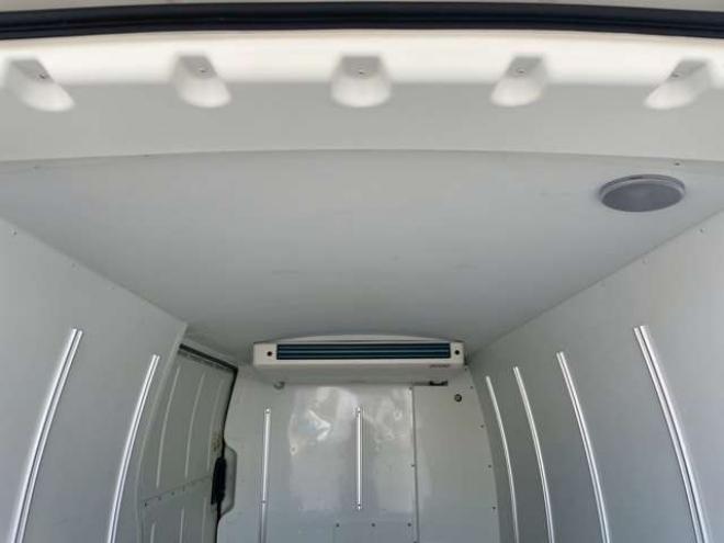 ハイエースバン2.8 中温冷凍バン ロング ディーゼルターボ 4WD　 2800