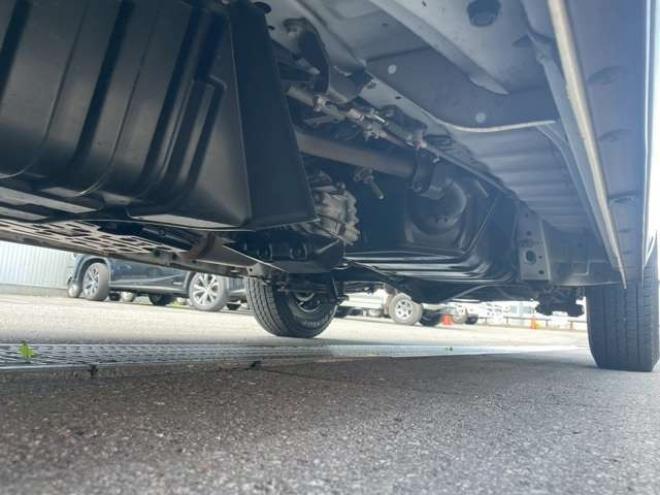 ハイエースバン2.8 中温冷凍バン ロング ディーゼルターボ 4WD　 2800