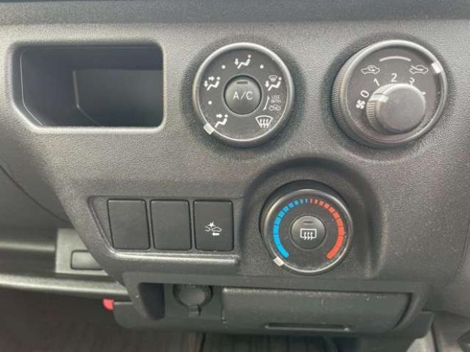 ハイエースバン2.8 DX ロング ディーゼルターボ 4WD　 2800