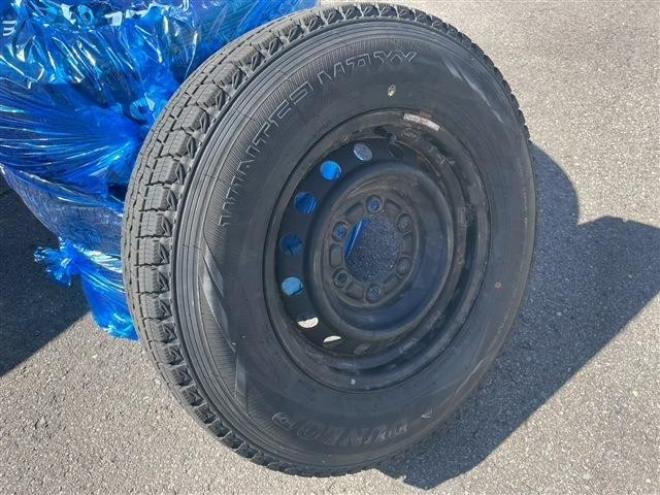 ハイエースバン2.8 中温強化冷凍バン ロング ディーゼルターボ 4WD　 2800