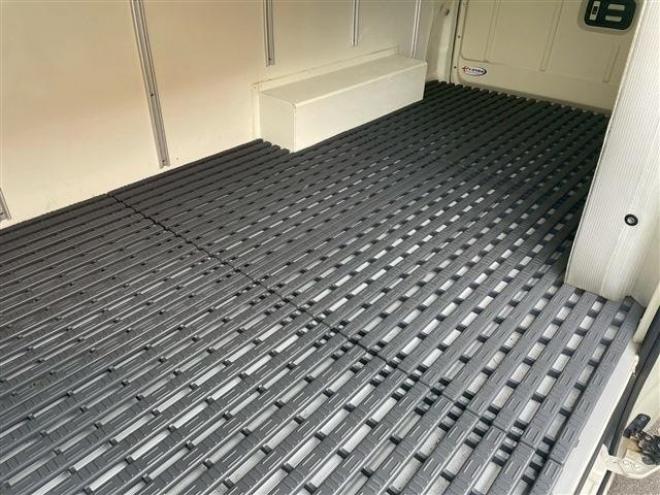 ハイエースバン3.0 中温冷凍バン ロング ディーゼルターボ 4WD　 3000