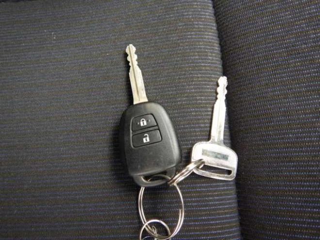 プロボックスバン4WD　DX-C　 1490