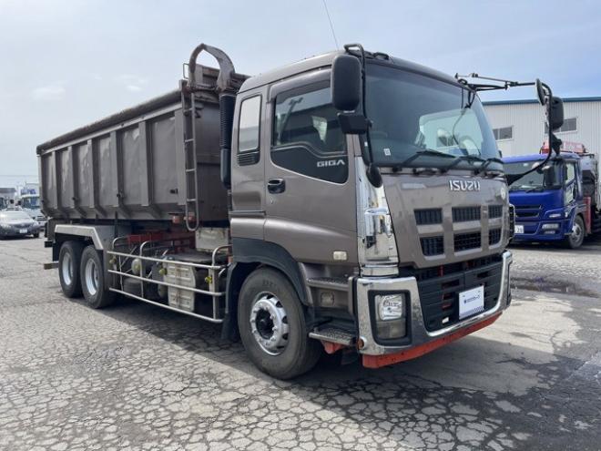 ギガ深ダンプ　LKG-CYZ77AM 新明和工業　 2WD 9830