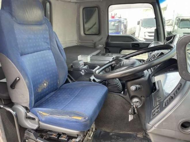 ギガ深ダンプ　LKG-CYZ77AM 新明和工業　 2WD 9830