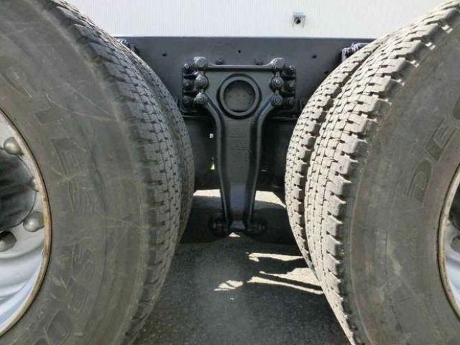 ギガキャブ付シャーシ　PDG-CYY77V8　 2WD 9830