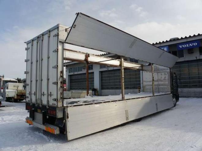 クオンチップ運搬車　ADG-CD4ZA　クオン　 2WD 13070