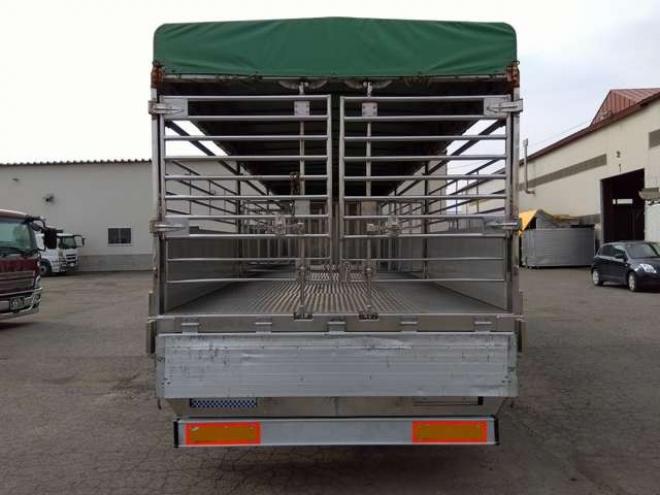 ギガ家畜運搬車　KL-CVR80P3　 2WD 15200