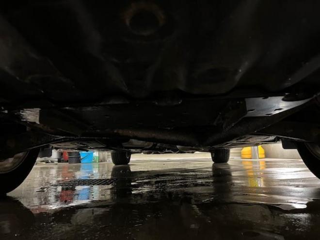 クラウン本州仕入　後期型　Ｂｌｕｅｔｏｏｔｈ　純正ＨＤＤナビ　フルセグ地デジ　ＤＶＤ再生　ミュージックサーバー　バック＆サイドカメラ　クルーズコントロール　両席パワーシート　前後コーナーセンサー　純正ＥＴＣ 4WD 2500 4Dr