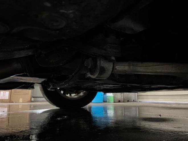 クラウン本州仕入　後期型　Ｂｌｕｅｔｏｏｔｈ　純正ＨＤＤナビ　フルセグ地デジ　ＤＶＤ再生　ミュージックサーバー　バック＆サイドカメラ　クルーズコントロール　両席パワーシート　前後コーナーセンサー　純正ＥＴＣ 4WD 2500 4Dr